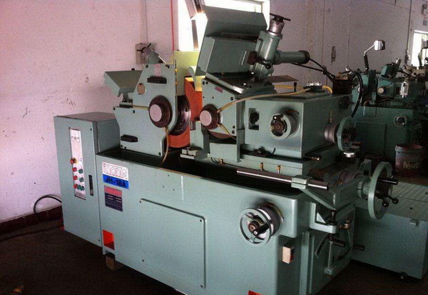 ��ĥ�����ڱ���